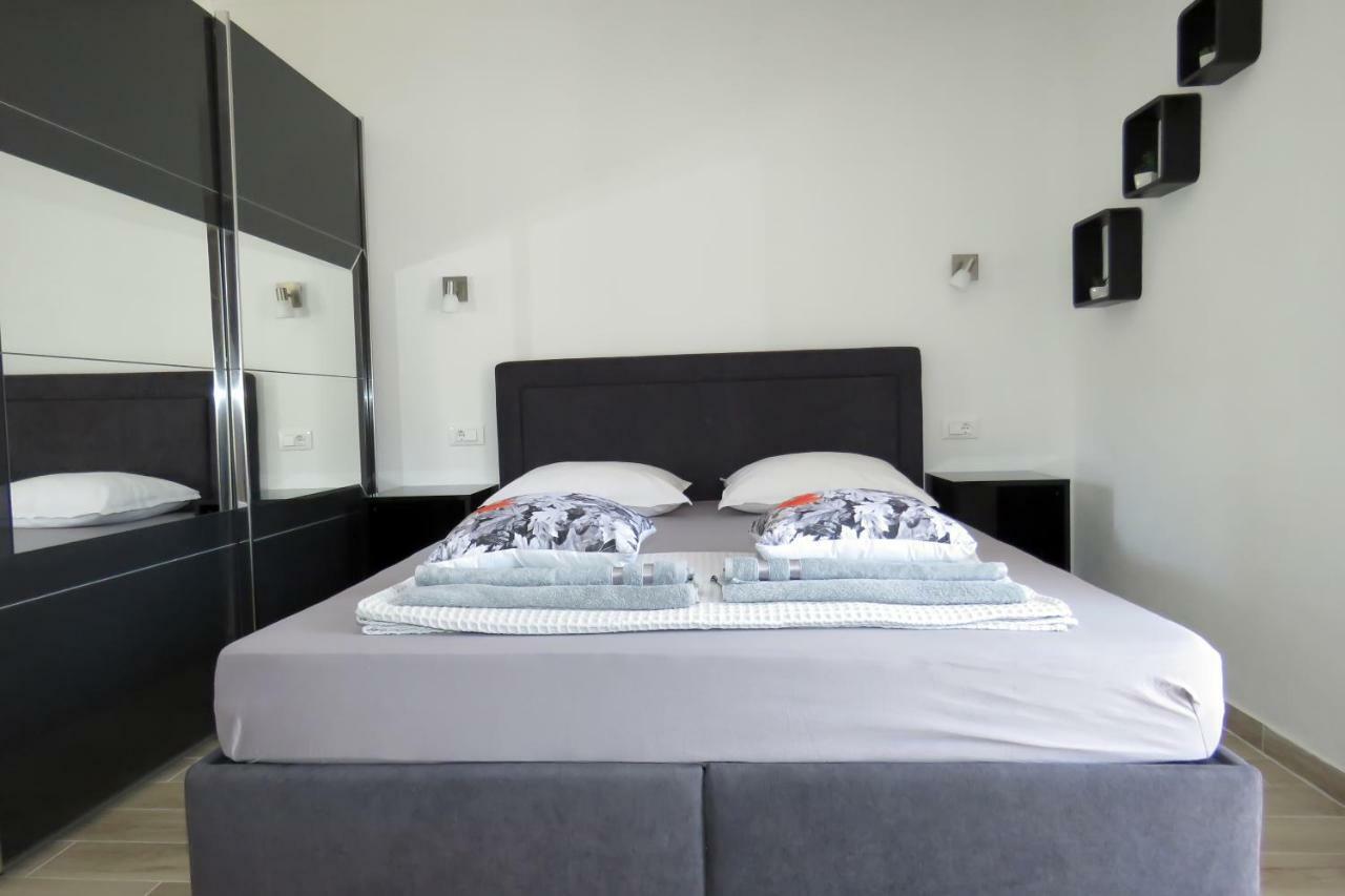 Lux Dalmatia I & R Hotell Makarska Eksteriør bilde