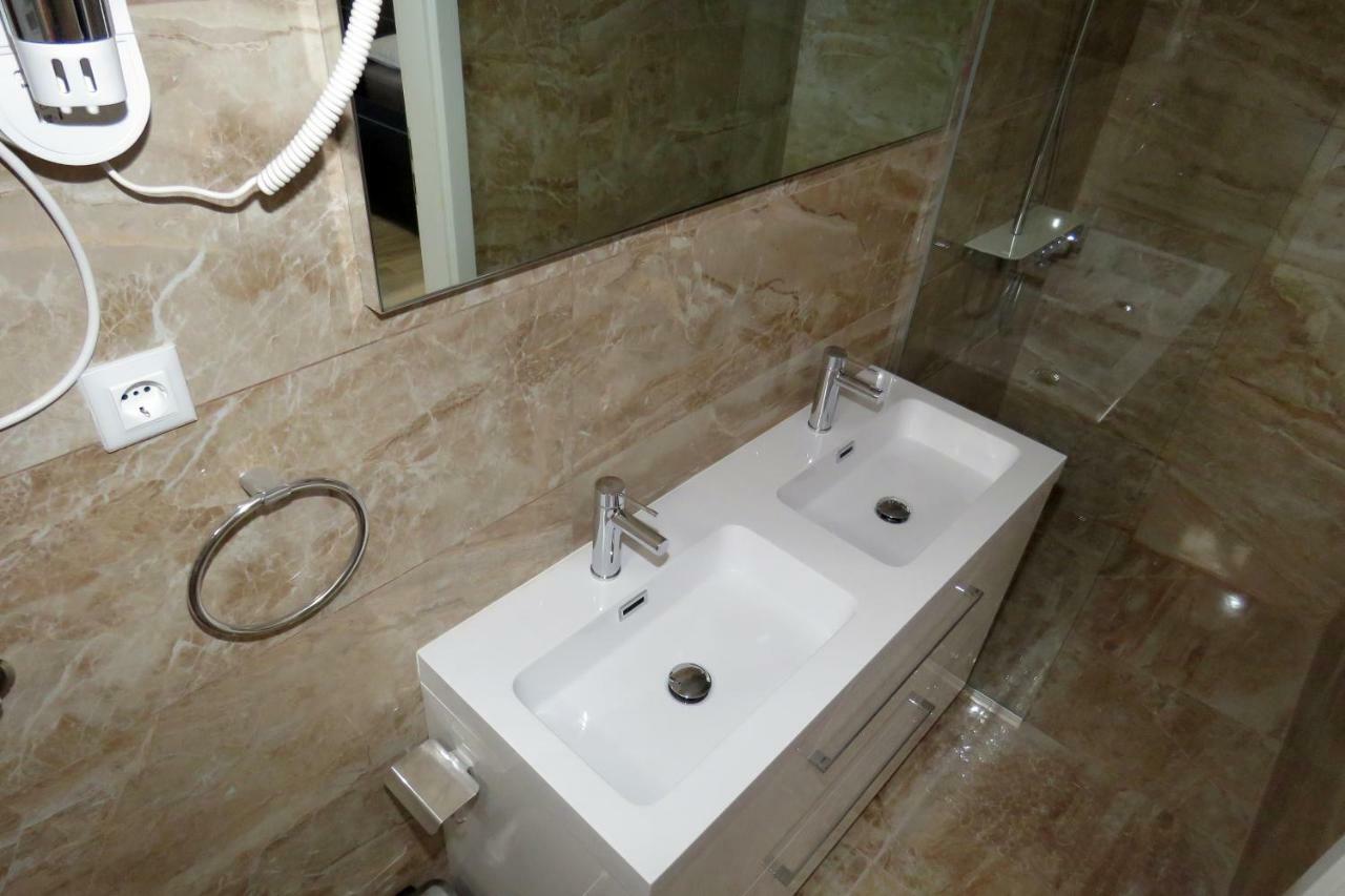 Lux Dalmatia I & R Hotell Makarska Eksteriør bilde